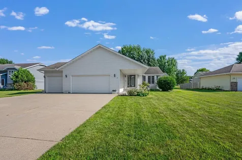 19 La Mar Court North Mankato MN 56003