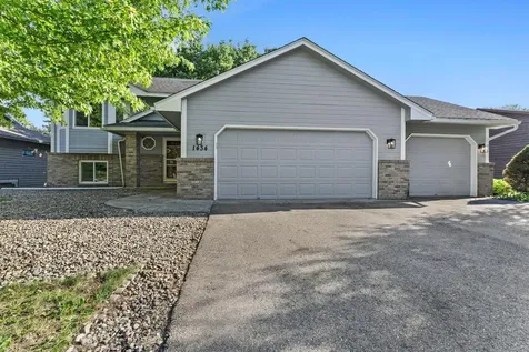 1434 Eastlake Drive Chaska MN 55318
