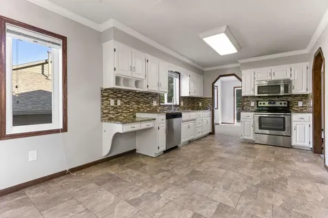 1434 Eastlake Drive Chaska MN 55318