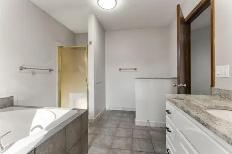 1434 Eastlake Drive Chaska MN 55318