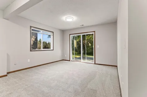1434 Eastlake Drive Chaska MN 55318