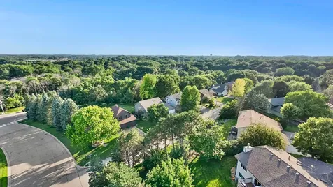 1434 Eastlake Drive Chaska MN 55318