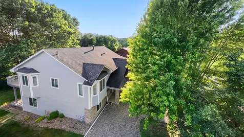 1434 Eastlake Drive Chaska MN 55318