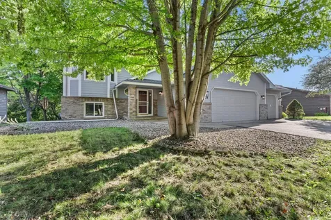 1434 Eastlake Drive Chaska MN 55318