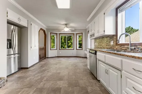 1434 Eastlake Drive Chaska MN 55318