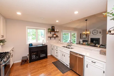 14348 Embassy Way Apple Valley MN 55124