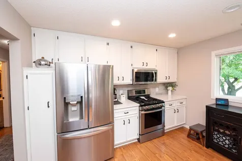 14348 Embassy Way Apple Valley MN 55124