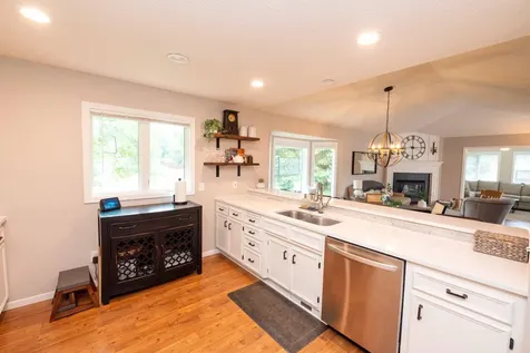 14348 Embassy Way Apple Valley MN 55124