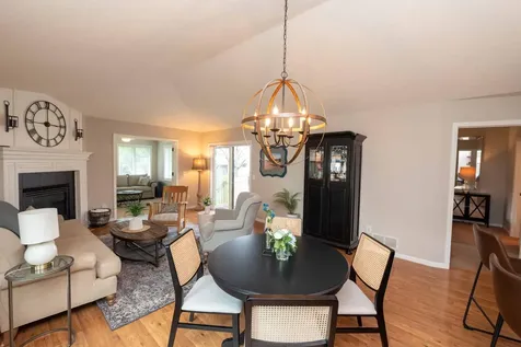 14348 Embassy Way Apple Valley MN 55124