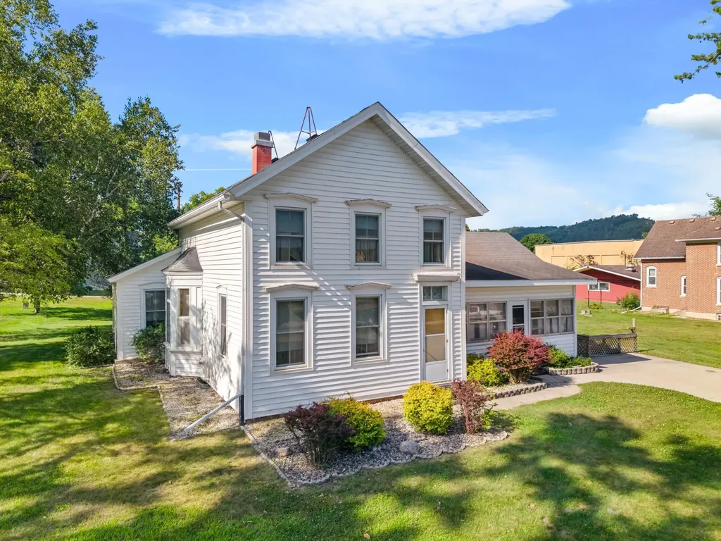 107 W Rushford Avenue Rushford MN 55971