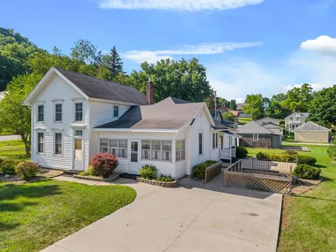 107 W Rushford Avenue Rushford MN 55971