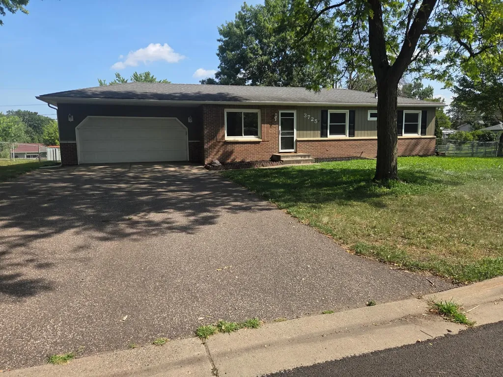 3725 78th Street E Inver Grove Heights MN 55076