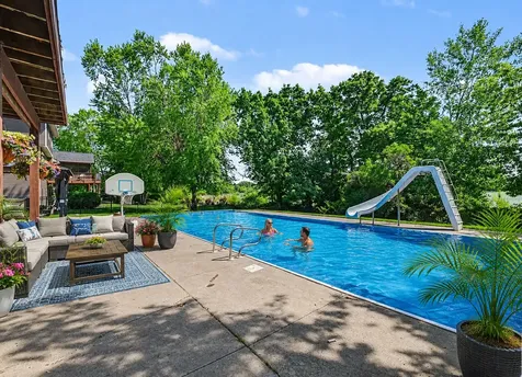8150 9th Street Place N Oakdale MN 55128