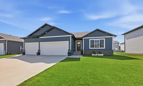 3745 Merrifield Drive S Fargo ND 58104
