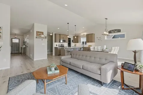 3745 Merrifield Drive S Fargo ND 58104