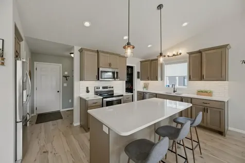 3745 Merrifield Drive S Fargo ND 58104