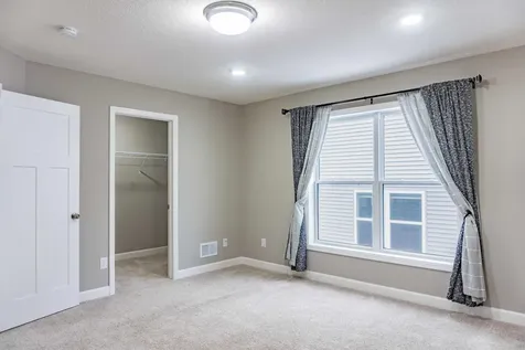 1430 Nutmeg Circle Carver MN 55315