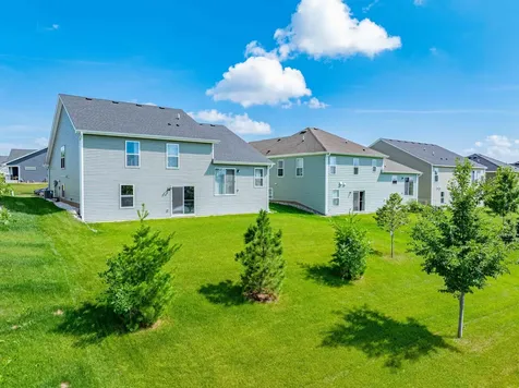 1430 Nutmeg Circle Carver MN 55315