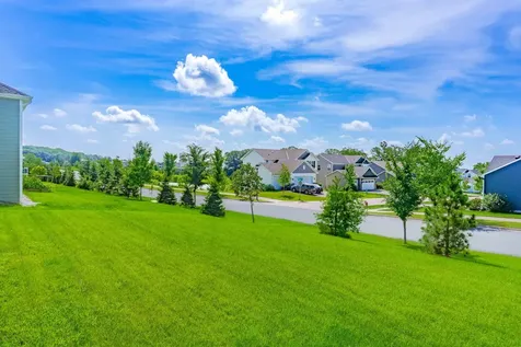 1430 Nutmeg Circle Carver MN 55315