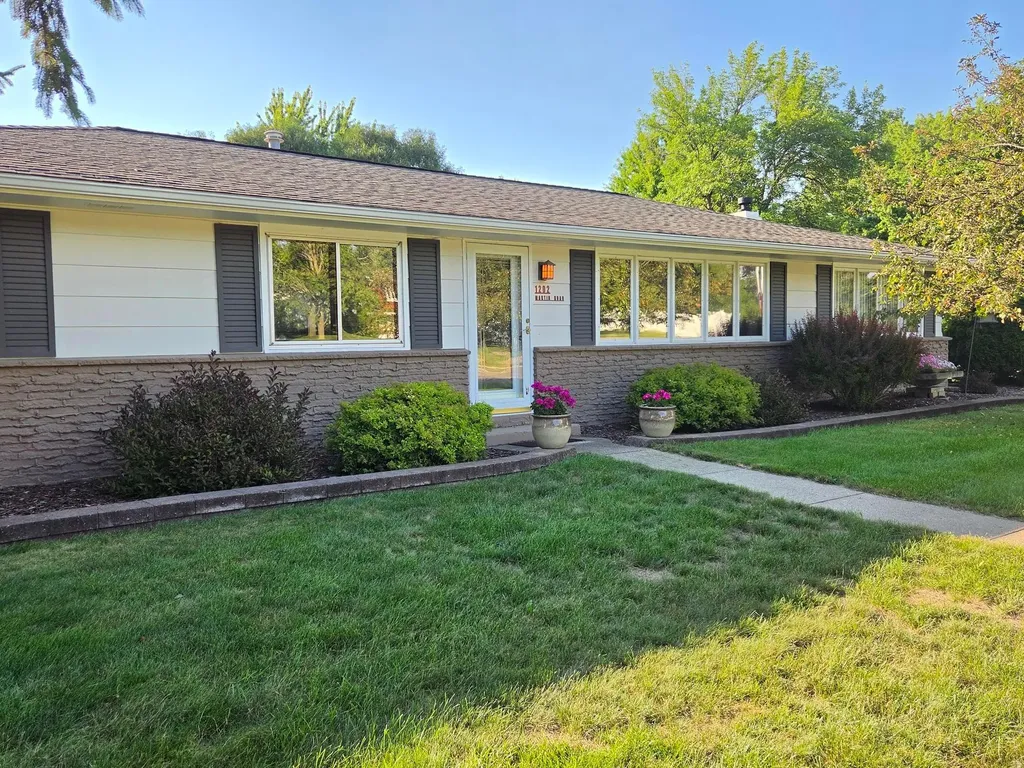 1202 Martin Road Albert Lea MN 56007