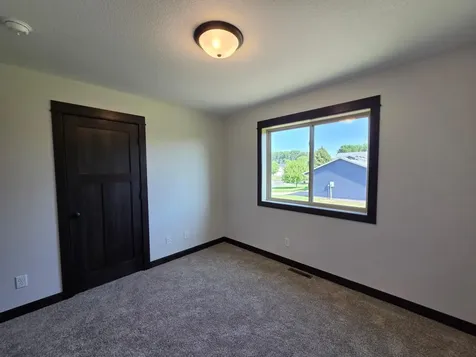305 N Lane Green Isle MN 55338