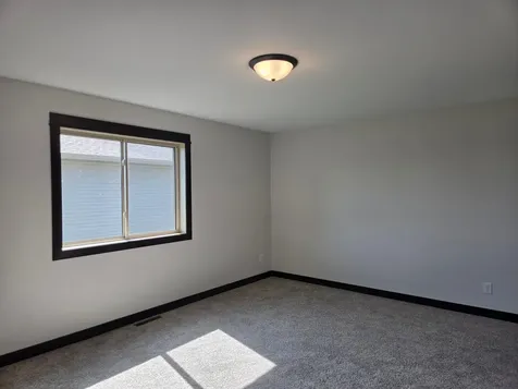 305 N Lane Green Isle MN 55338