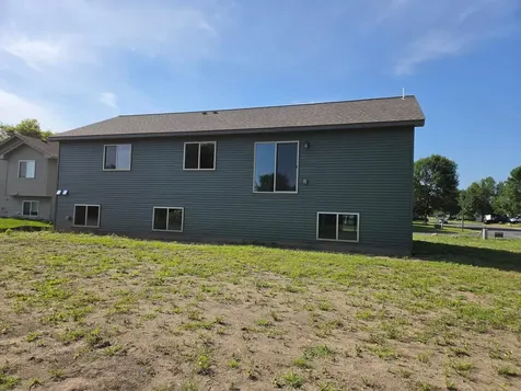 305 N Lane Green Isle MN 55338