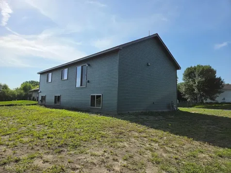 305 N Lane Green Isle MN 55338