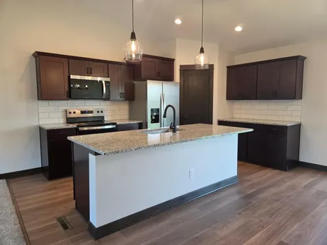 305 N Lane Green Isle MN 55338
