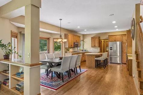 3344 Charleston Drive Woodbury MN 55129