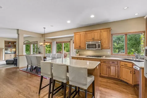 3344 Charleston Drive Woodbury MN 55129