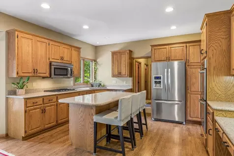 3344 Charleston Drive Woodbury MN 55129