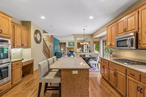 3344 Charleston Drive Woodbury MN 55129