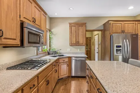 3344 Charleston Drive Woodbury MN 55129