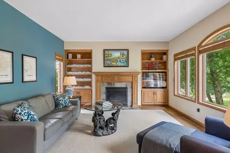 3344 Charleston Drive Woodbury MN 55129