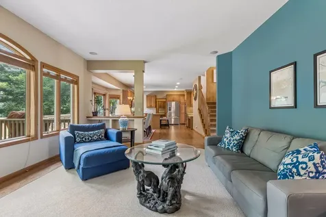 3344 Charleston Drive Woodbury MN 55129