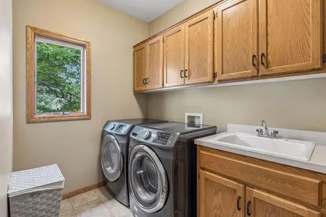 3344 Charleston Drive Woodbury MN 55129