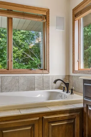 3344 Charleston Drive Woodbury MN 55129