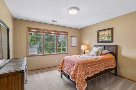 3344 Charleston Drive Woodbury MN 55129