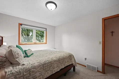 2105 Prairie Hill Road Saint Cloud MN 56301