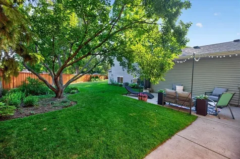 2722 94th Way Brooklyn Park MN 55444
