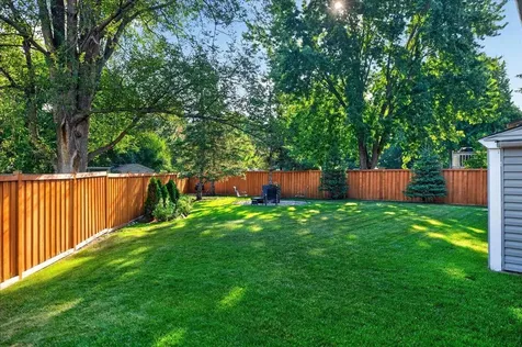 2722 94th Way Brooklyn Park MN 55444