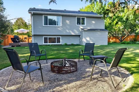 2722 94th Way Brooklyn Park MN 55444