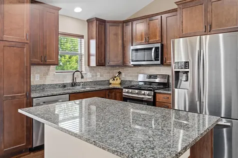 914 Prestwick Drive Belle Plaine MN 56011