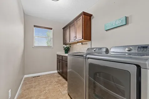 914 Prestwick Drive Belle Plaine MN 56011
