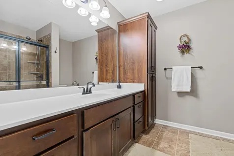 914 Prestwick Drive Belle Plaine MN 56011