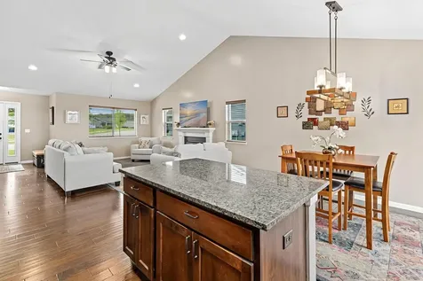 914 Prestwick Drive Belle Plaine MN 56011