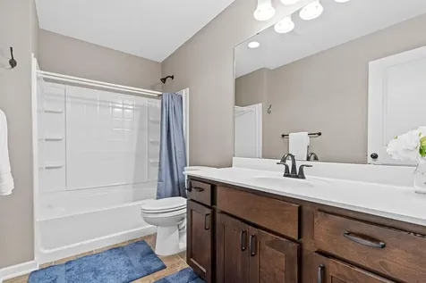 914 Prestwick Drive Belle Plaine MN 56011