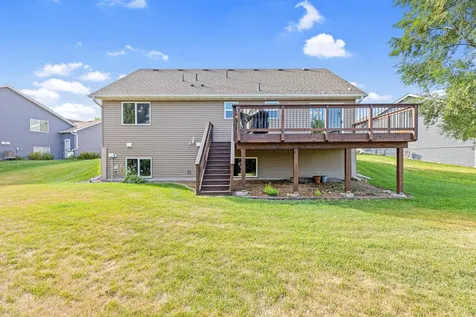 914 Prestwick Drive Belle Plaine MN 56011