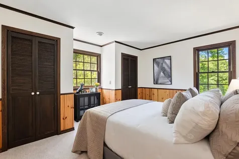 6630 Horseshoe Curve Chanhassen MN 55317